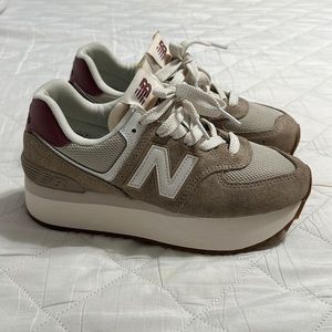 New Balance / size 7 / platform